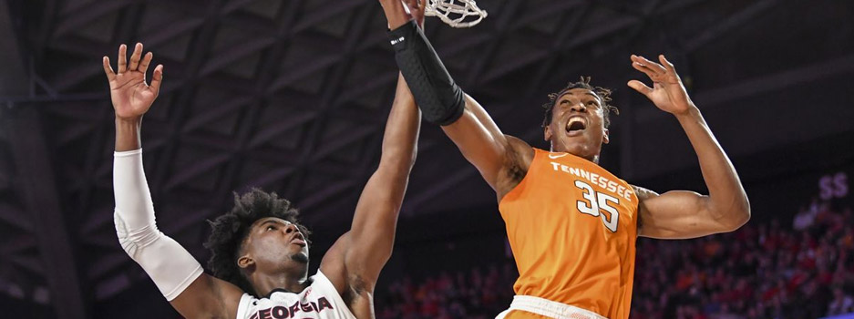The Tennessee Volunteers face off against the Georgia Bulldogs as the SEC has had to deal with COVD-19 related issues.