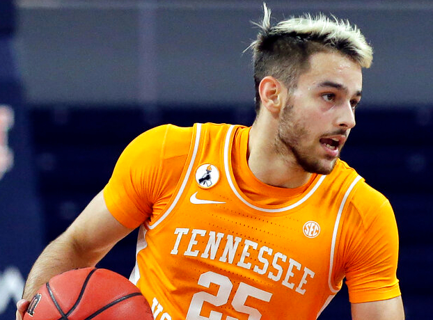 Tennessee Volunteers at Kentucky Wildcats Betting Preview/Prop Pick